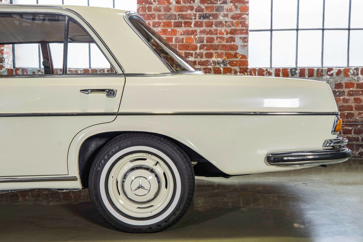 Mercedes Benz 280s W108
