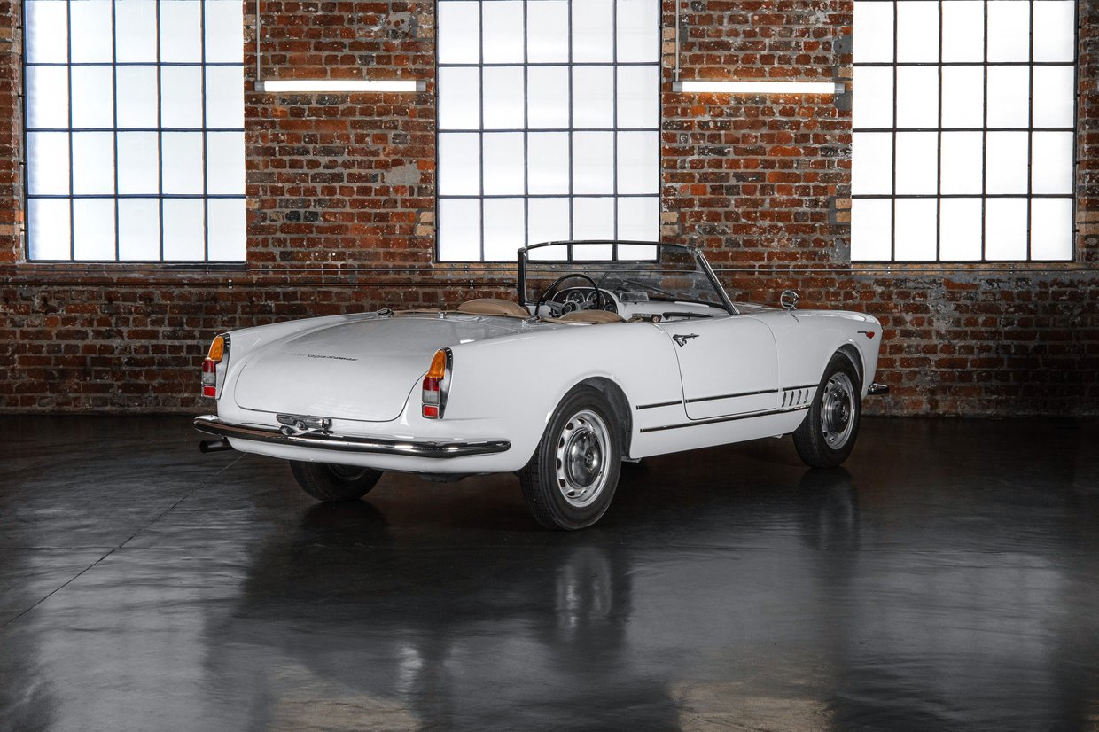Alfa Romeo 2000 Touring Spider