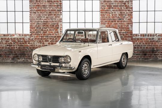 Alfa Romeo Giulia Super