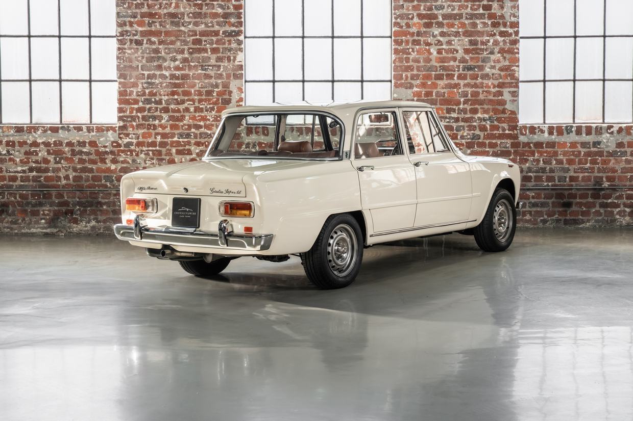 Alfa Romeo Giulia Super