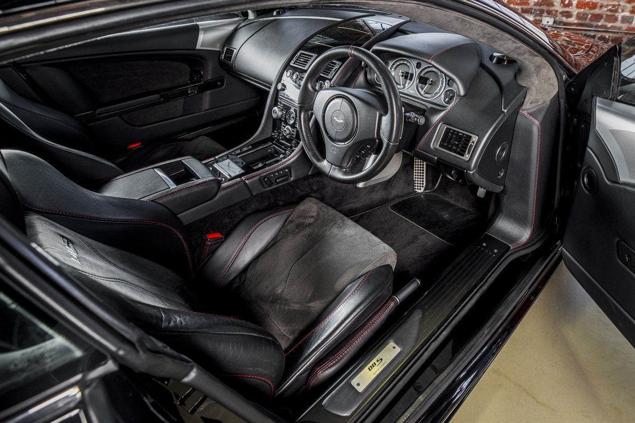 Aston Martin DBS