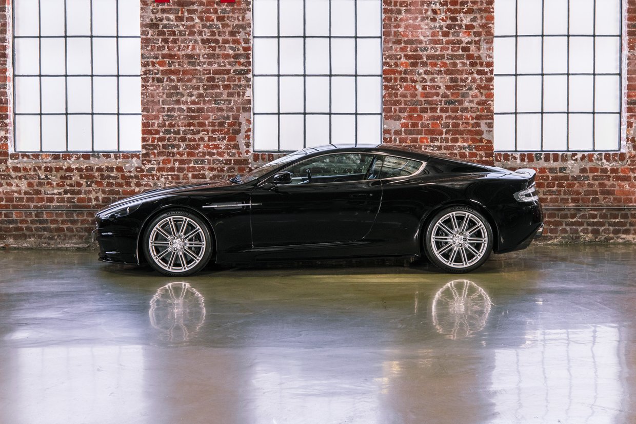 Aston Martin DBS