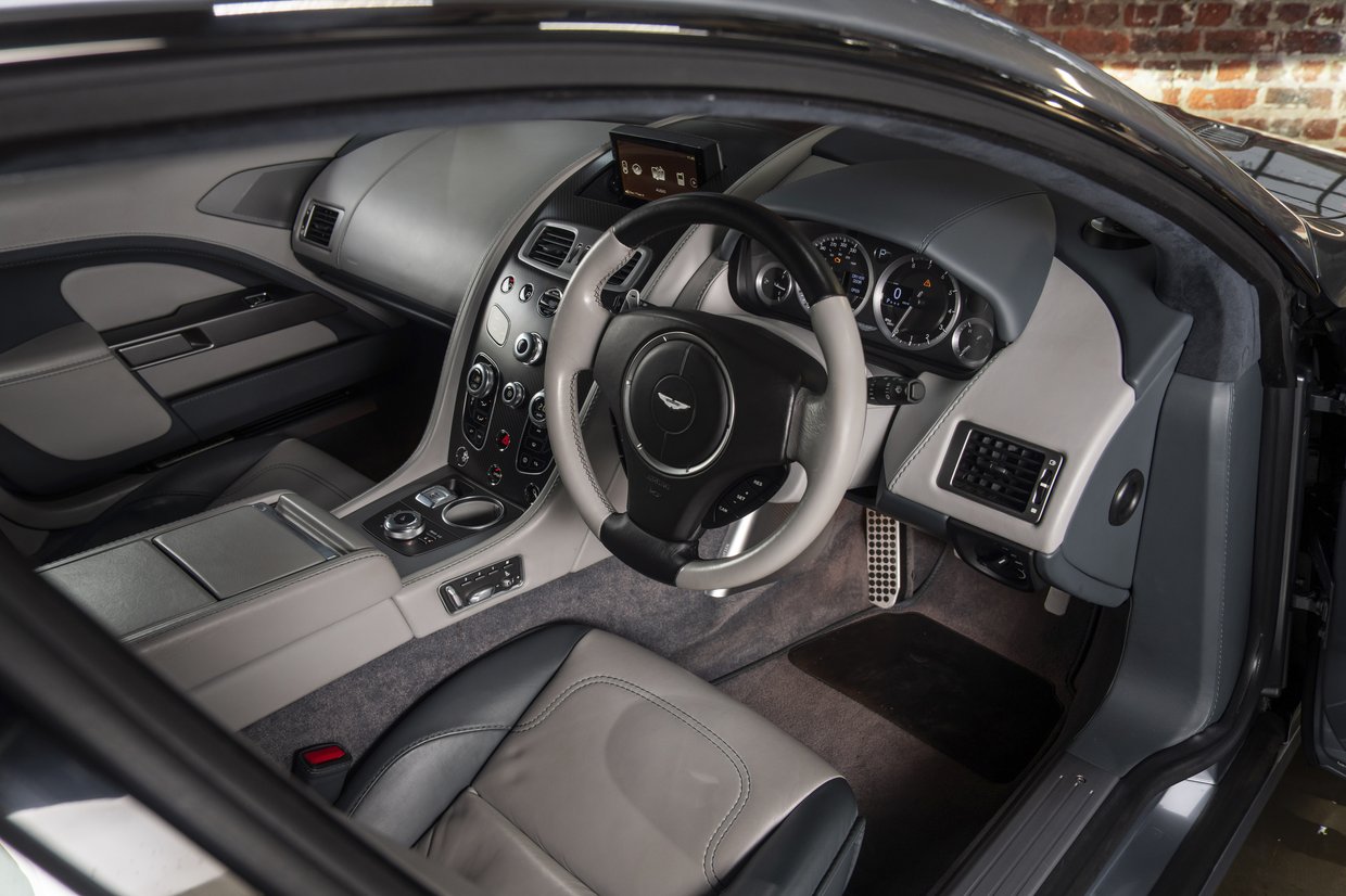 Aston Martin Rapide S - 8 Speed