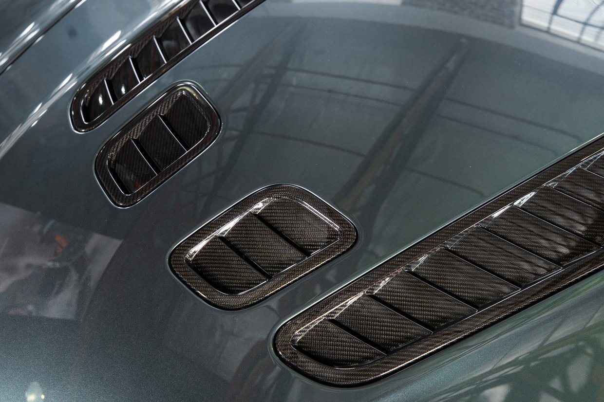 Aston Martin V12 Vantage S