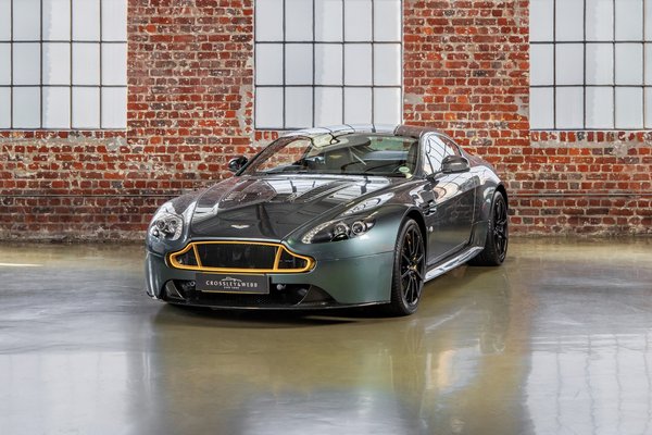 Aston Martin V12 Vantage S