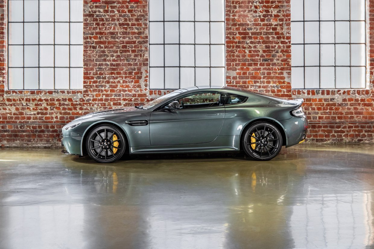 Aston Martin V12 Vantage S