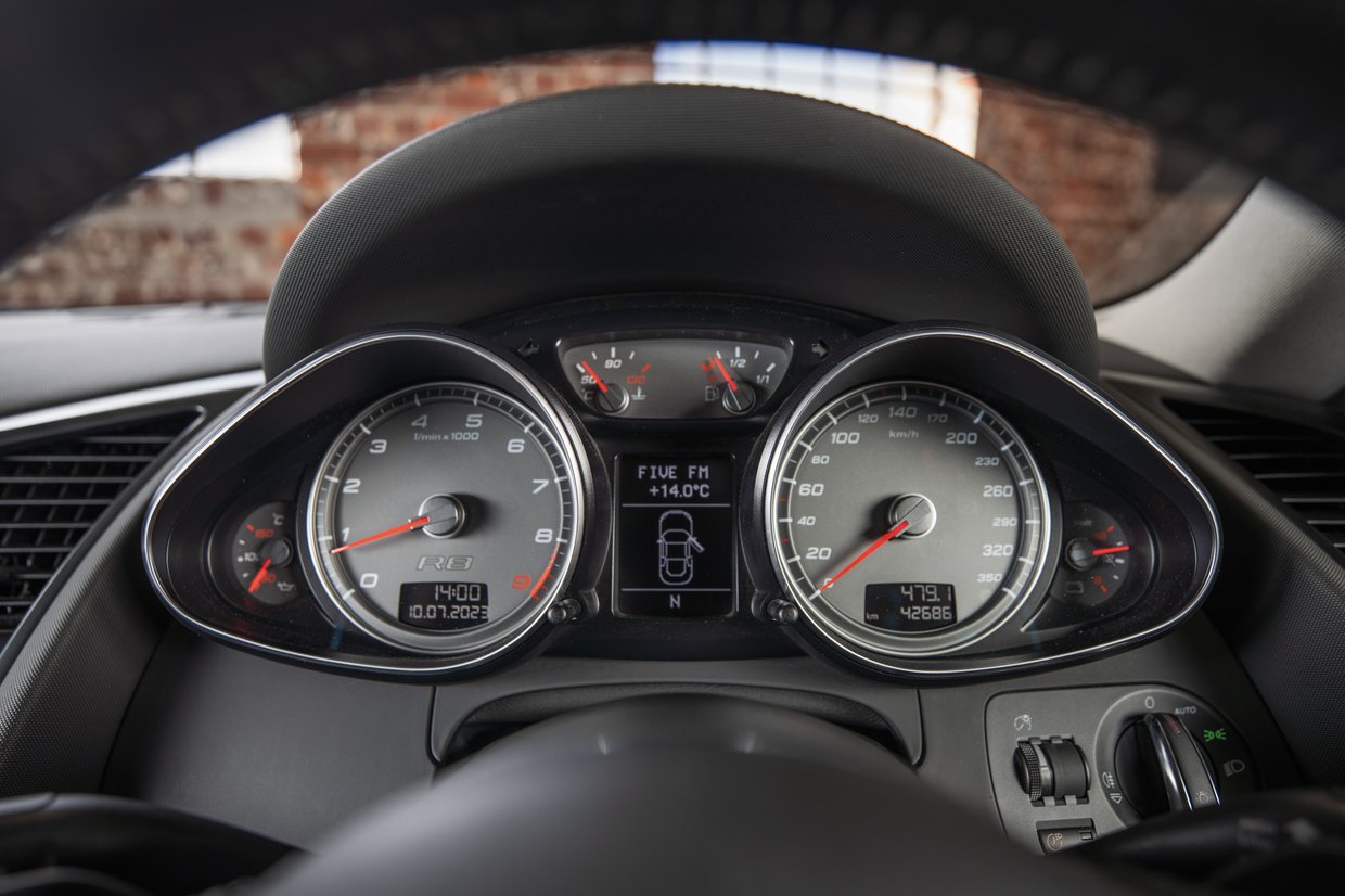 Audi R8 V8 Coupe