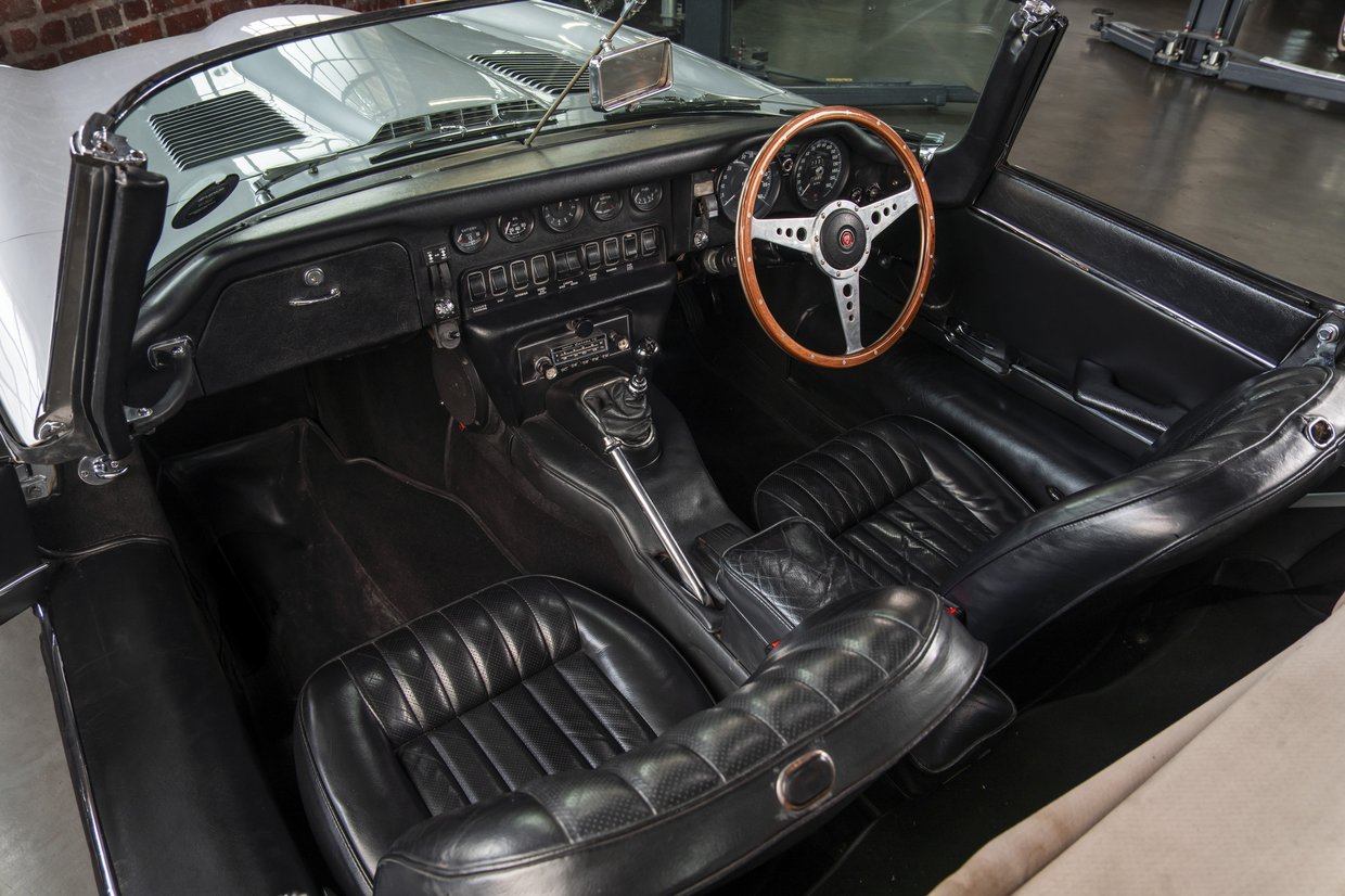Jaguar E Type Roadster