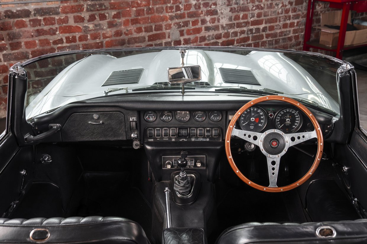 Jaguar E Type Roadster