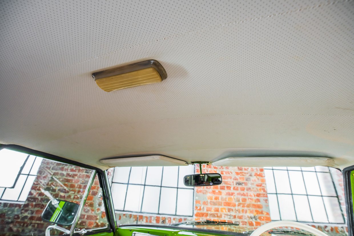 Jeep Wagoneer V8