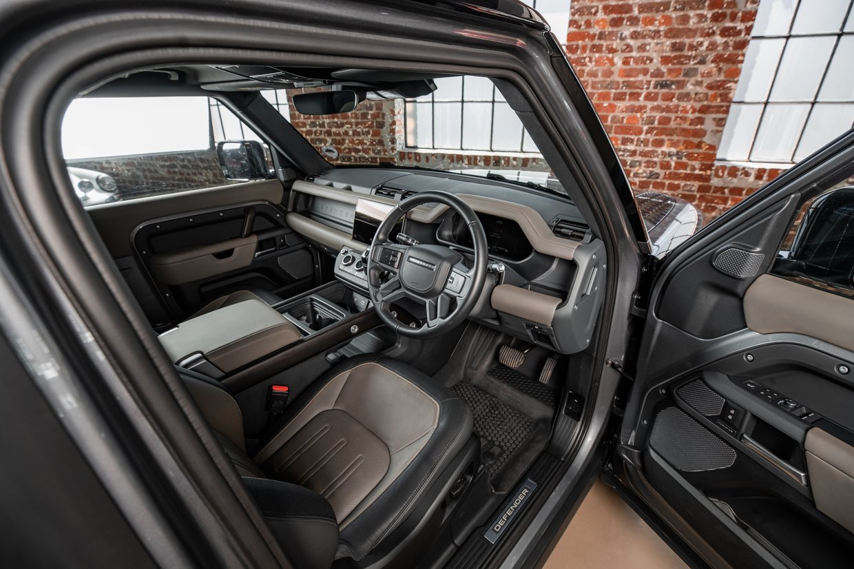 Land Rover Defender 90 - X Dynamic HSE