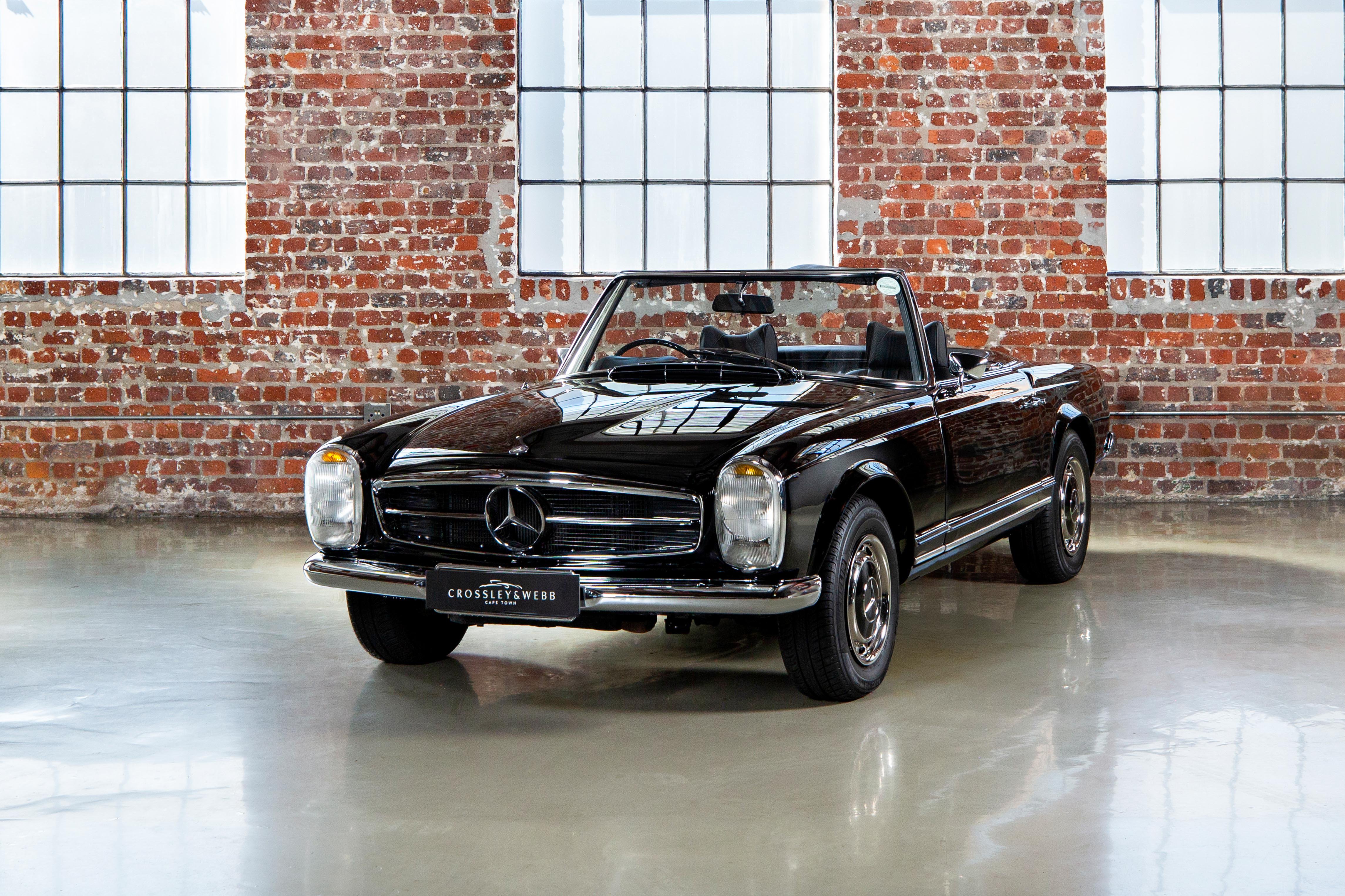 Mercedes Benz 280SL Pagoda (W113)