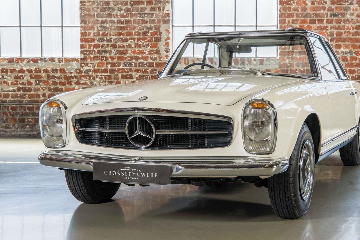 Mercedes Benz 280sl W113 Pagoda