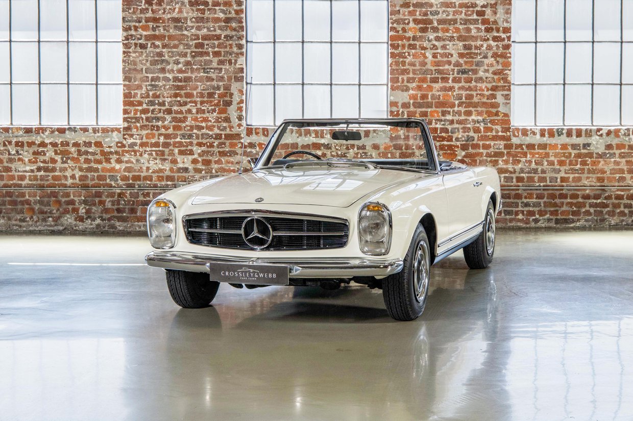Mercedes Benz 280sl W113 Pagoda