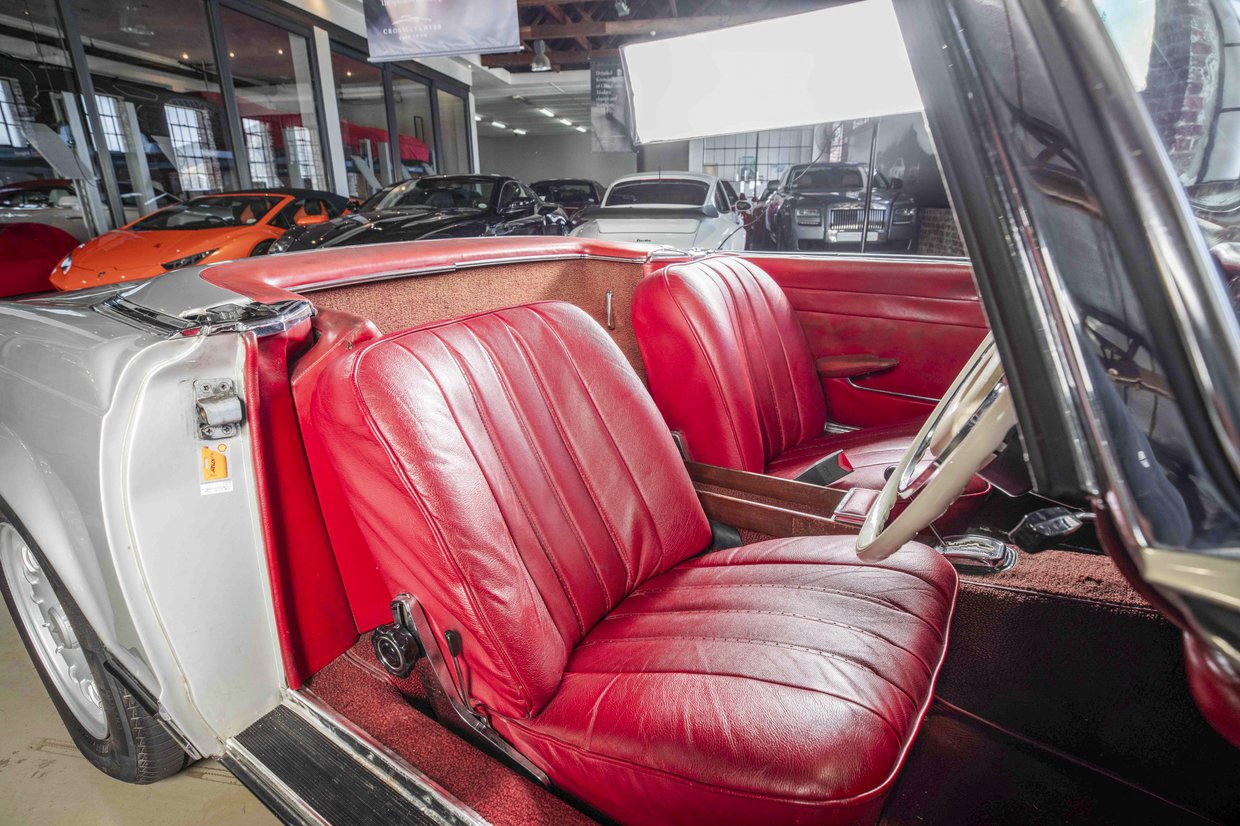 Mercedes Benz 280sl Pagoda (W113)