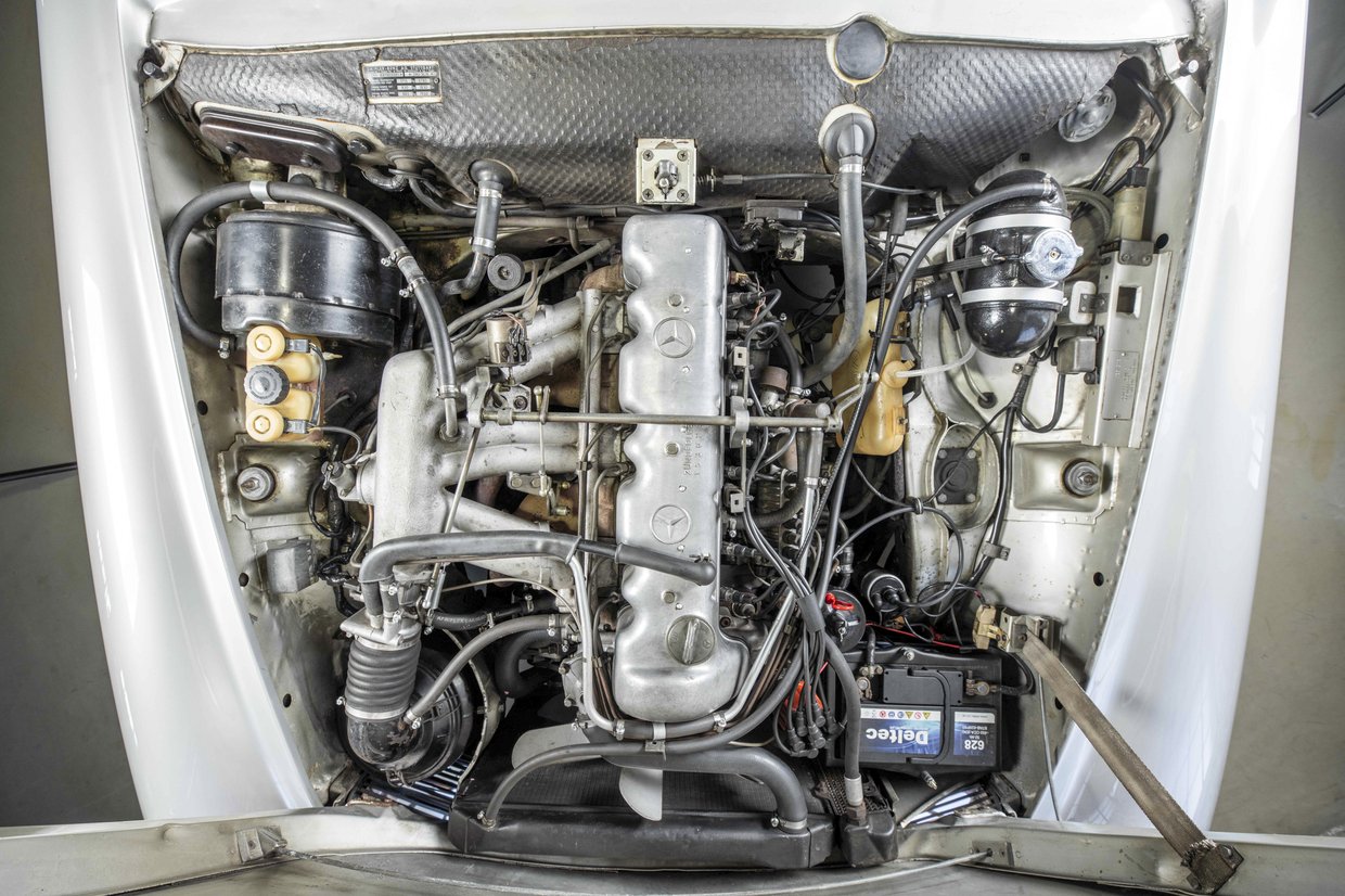 Mercedes Benz 280sl Pagoda (W113)