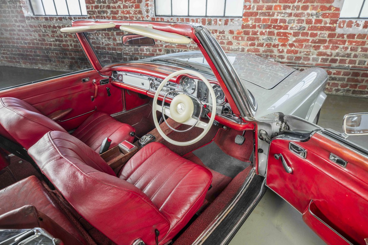 Mercedes Benz 280sl Pagoda (W113)