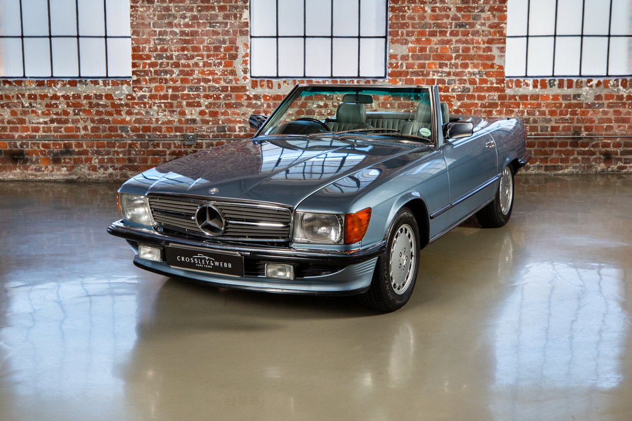 Mercedes Benz 300SL - (R107)