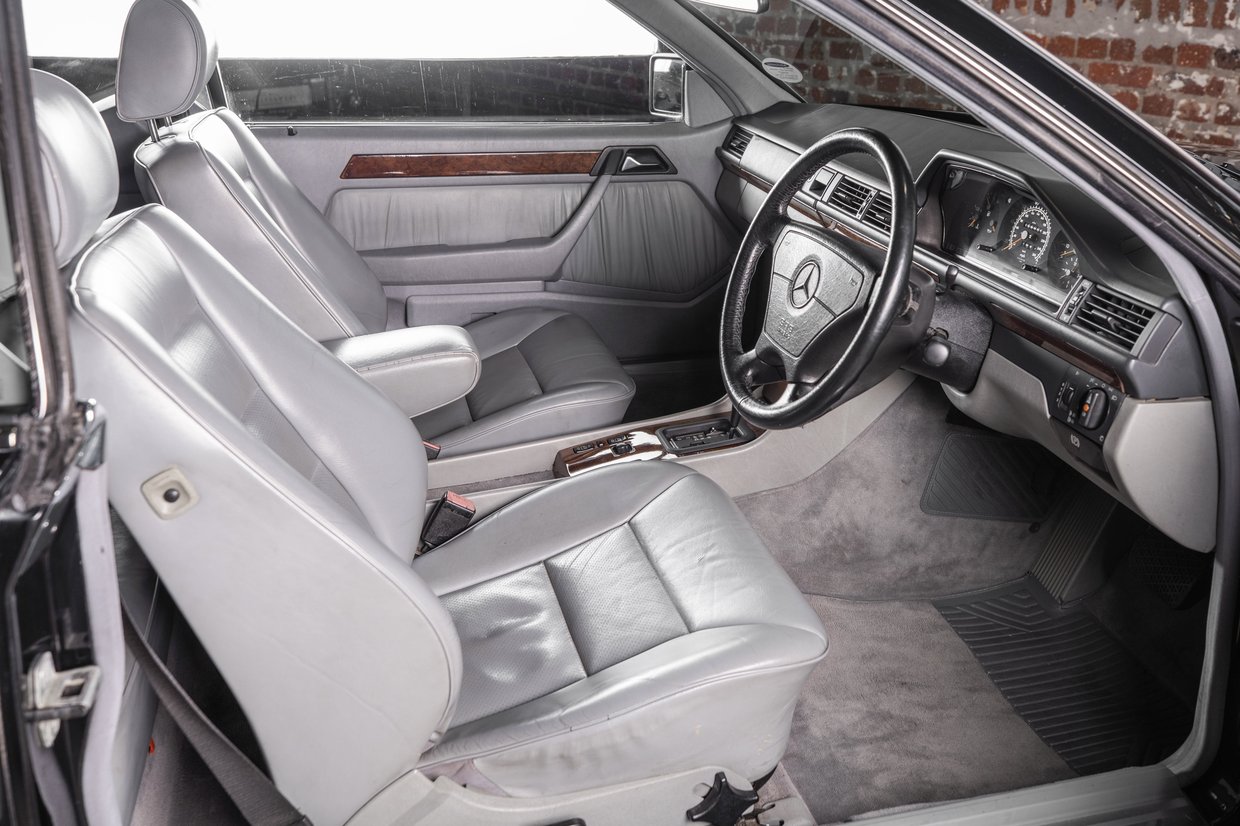Mercedes Benz 320ce (C124)
