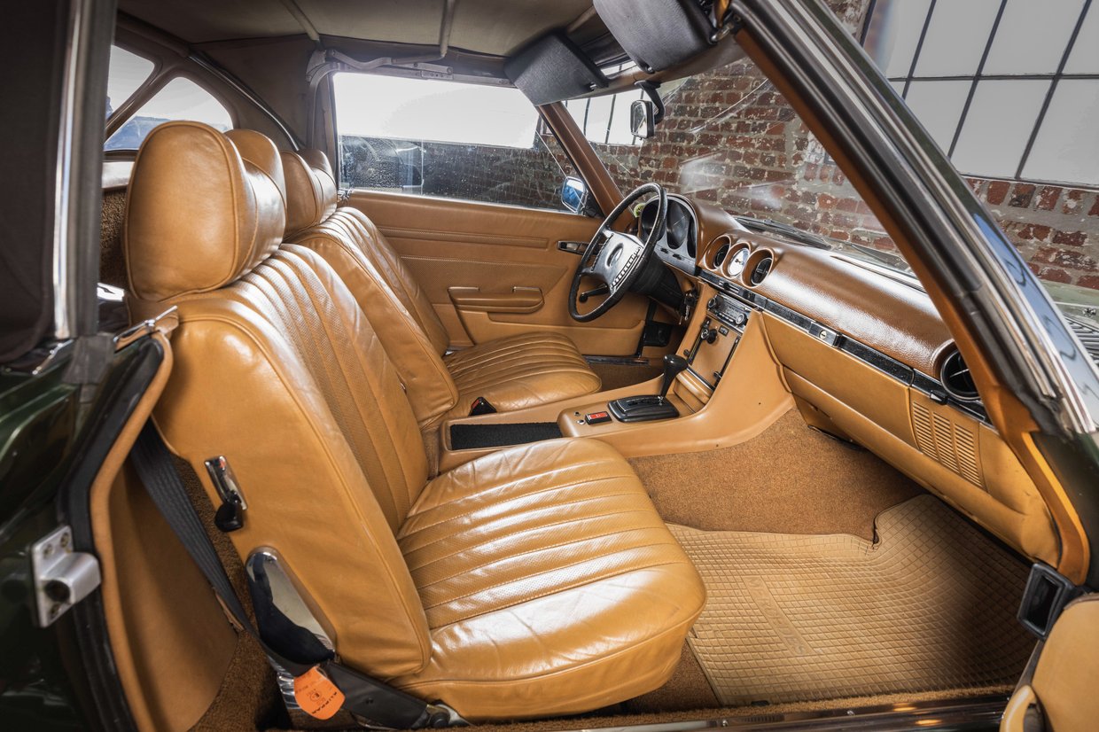 Mercedes Benz 350SL - R107