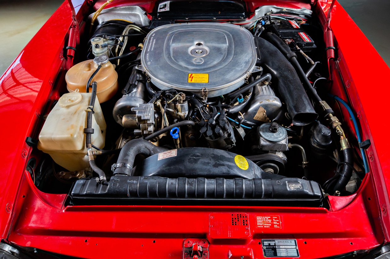 Mercedes Benz 500sl - R 107 series