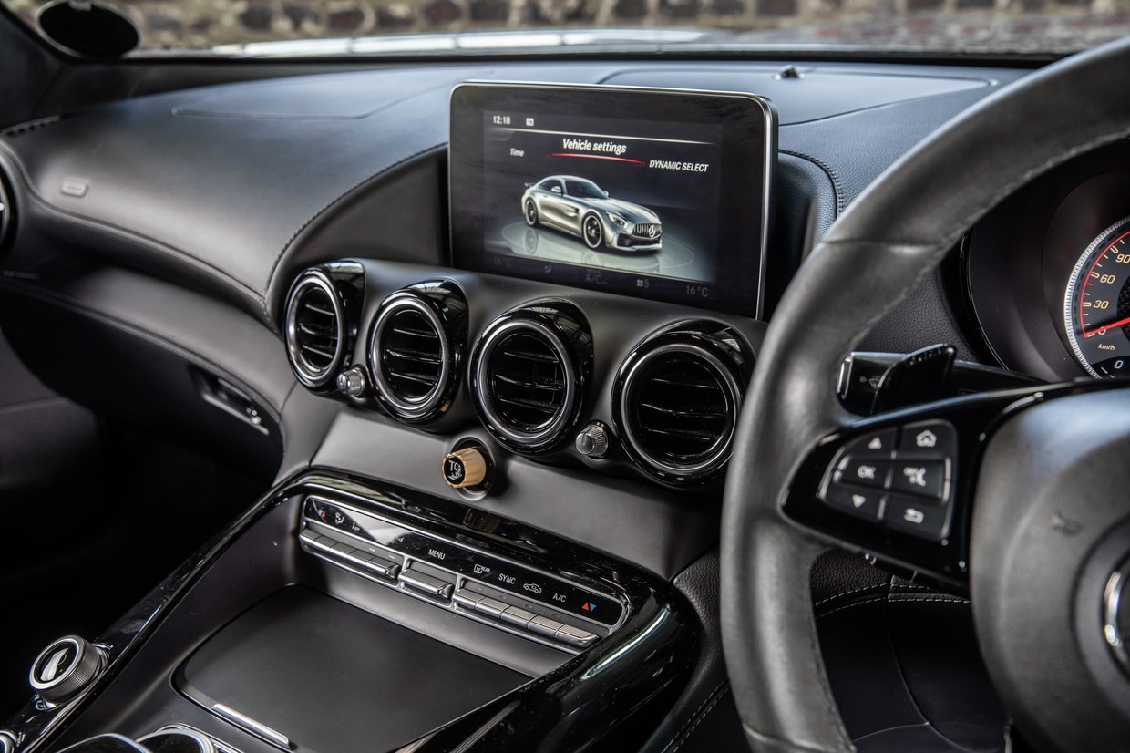 Mercedes Benz AMG GTR