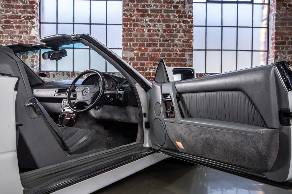 Mercedes Benz SL320 - R129