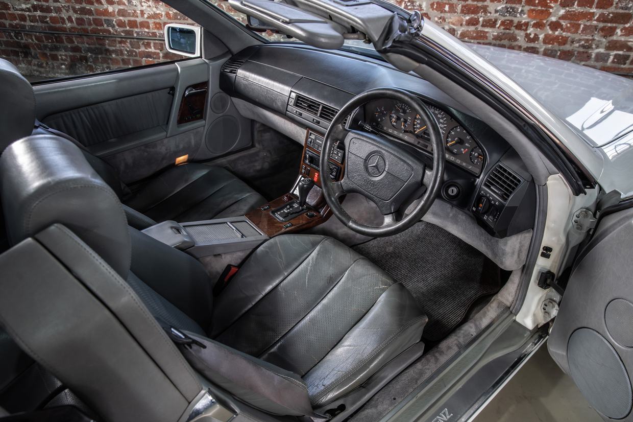 Mercedes Benz SL320 - R129