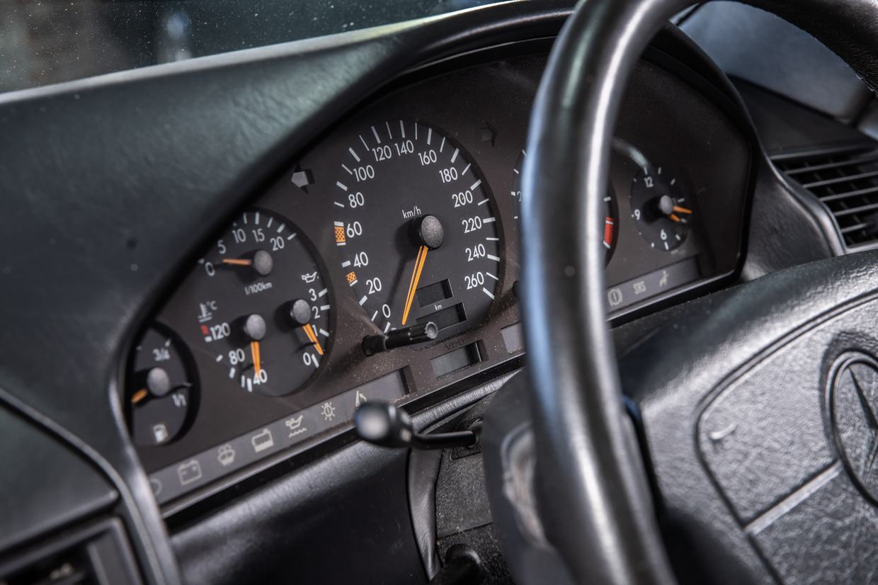 Mercedes Benz SL320 - R129