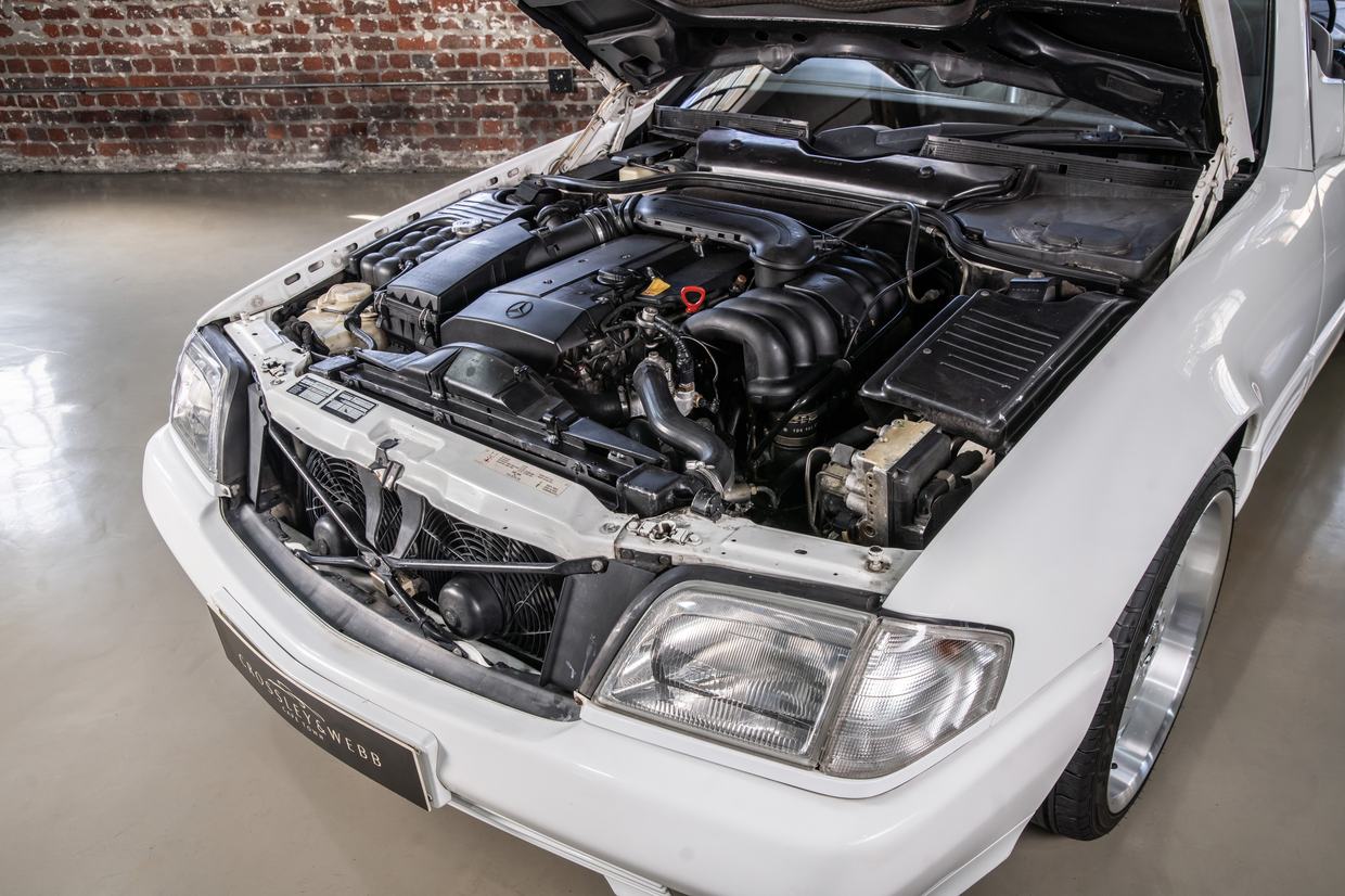 Mercedes Benz SL320 - R129