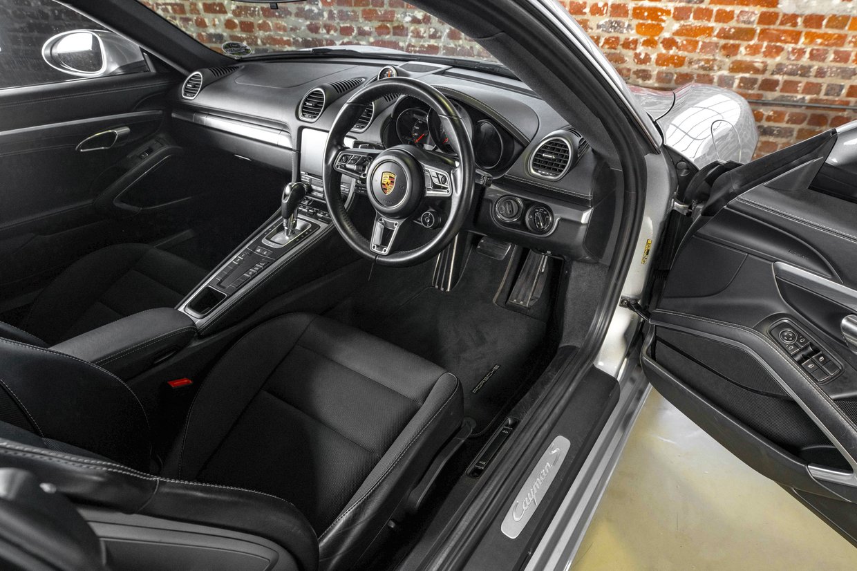 Porsche 718 Cayman S