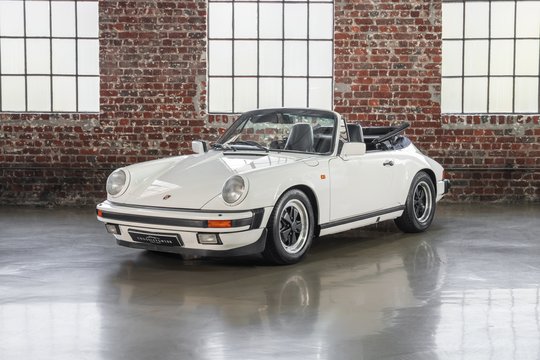 Porsche 911 Carrera Cabriolet