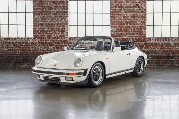 Porsche 911 Carrera Cabriolet