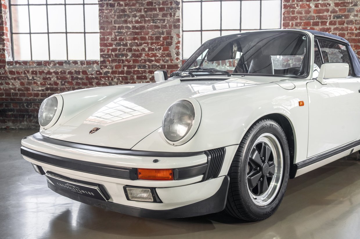 Porsche 911 Carrera Cabriolet