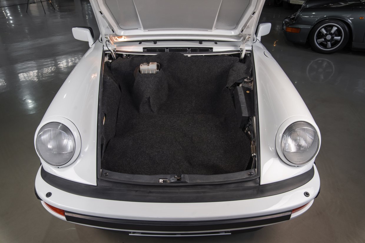 Porsche 911 Carrera Cabriolet