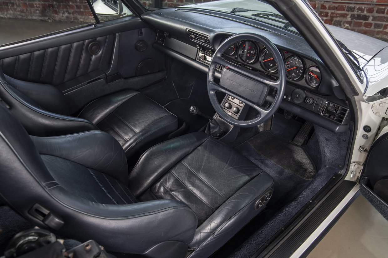 Porsche 911 Carrera Cabriolet