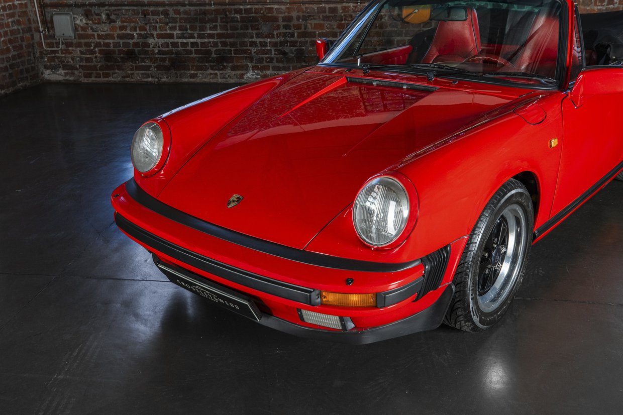 Porsche 911 Carrera Cabriolet