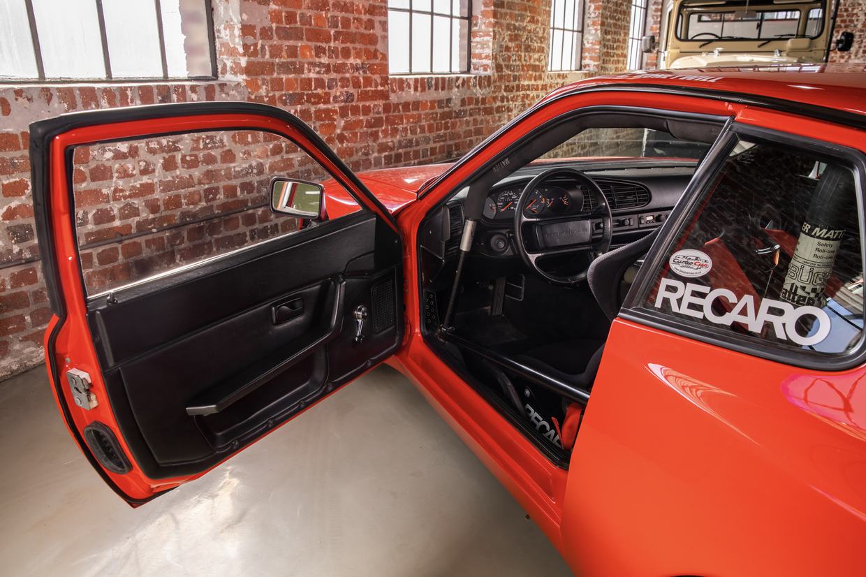 Porsche 944 Turbo Cup