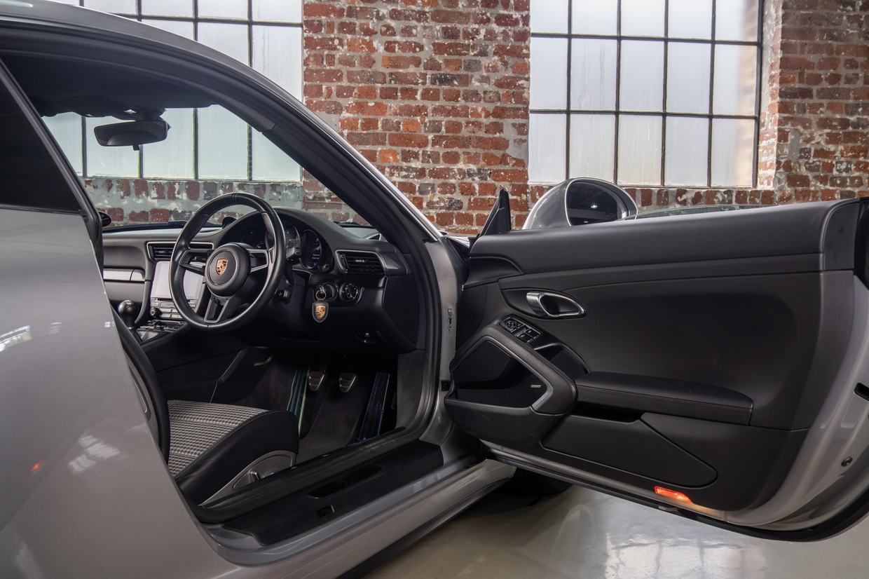 Porsche 991.2 GT3 Touring