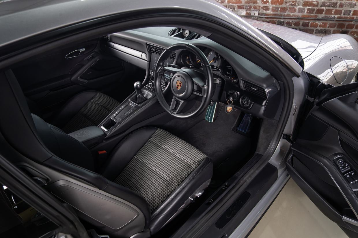Porsche 991.2 GT3 Touring