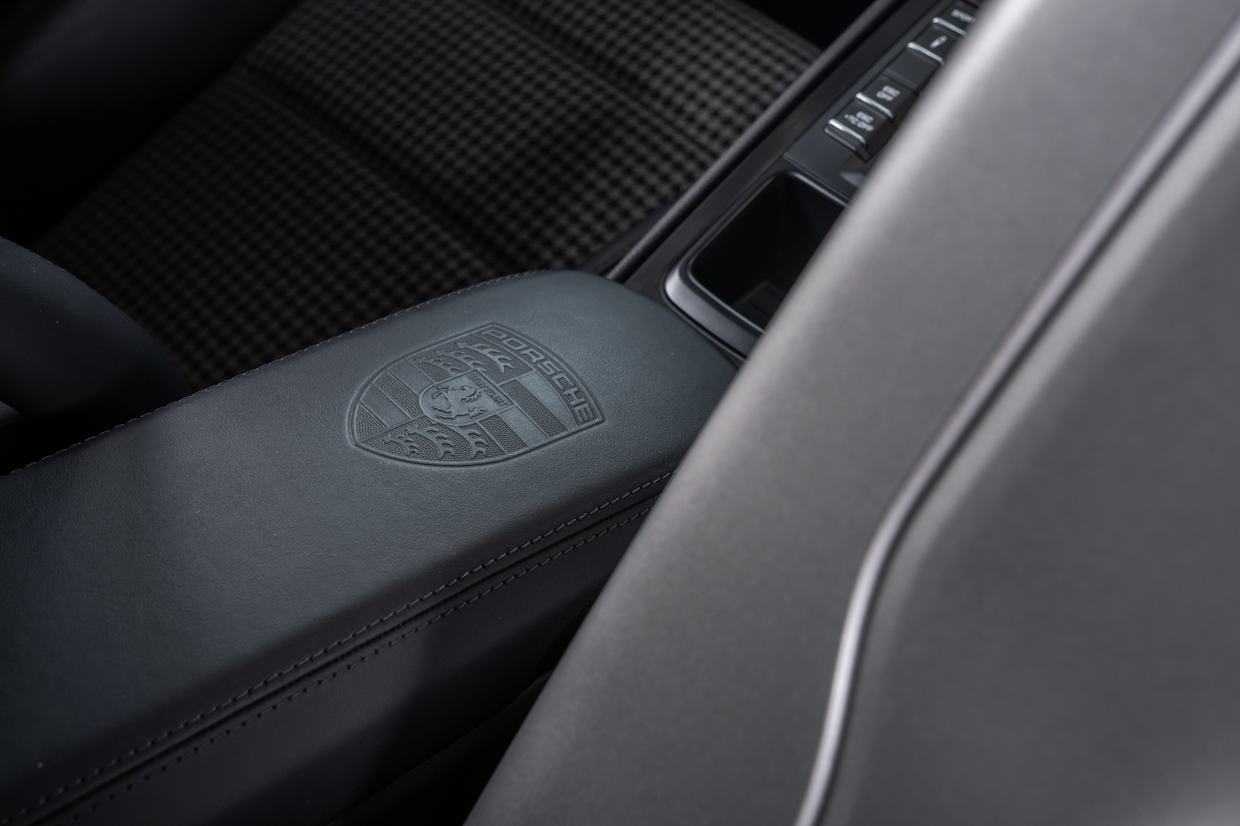 Porsche 991.2 GT3 Touring